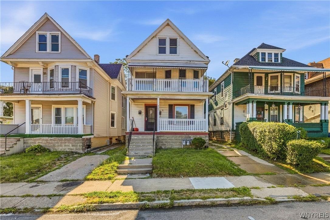 563 Humboldt Pkwy