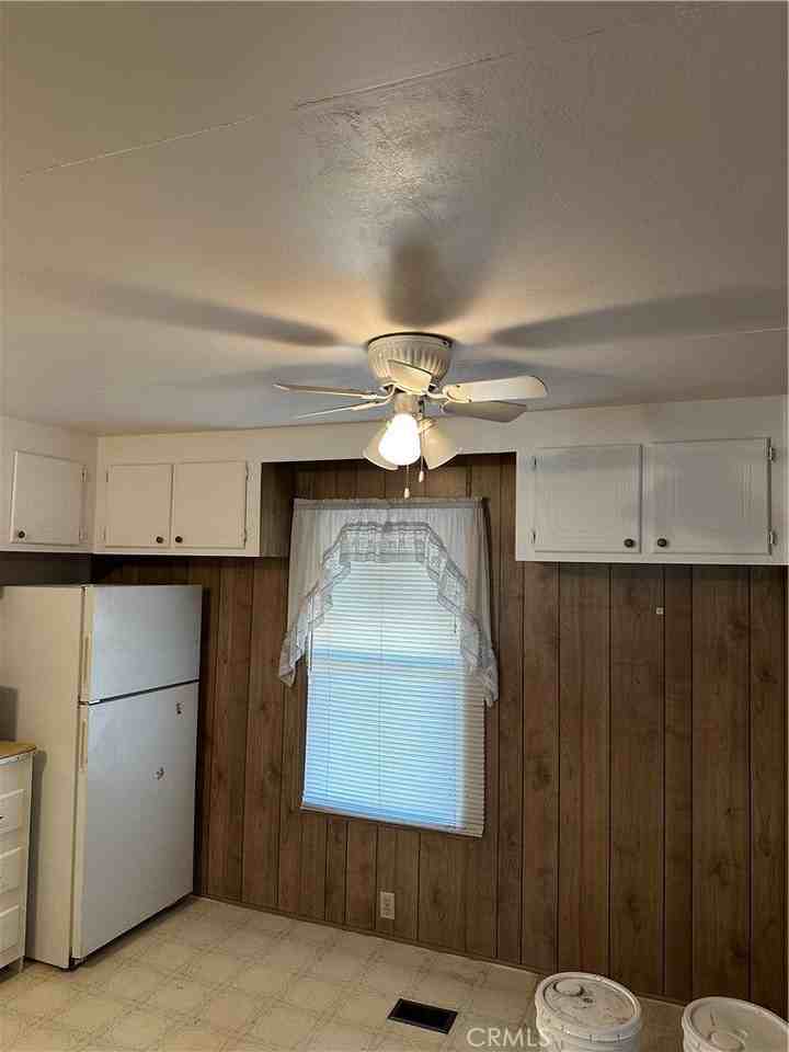 117 Harris Dr - Photo 3 of 6