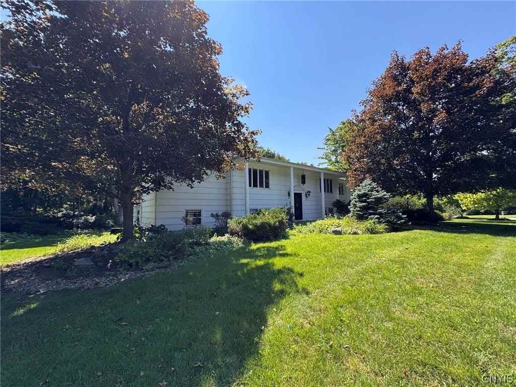 112 Old Farm Rd - Photo 2 of 32