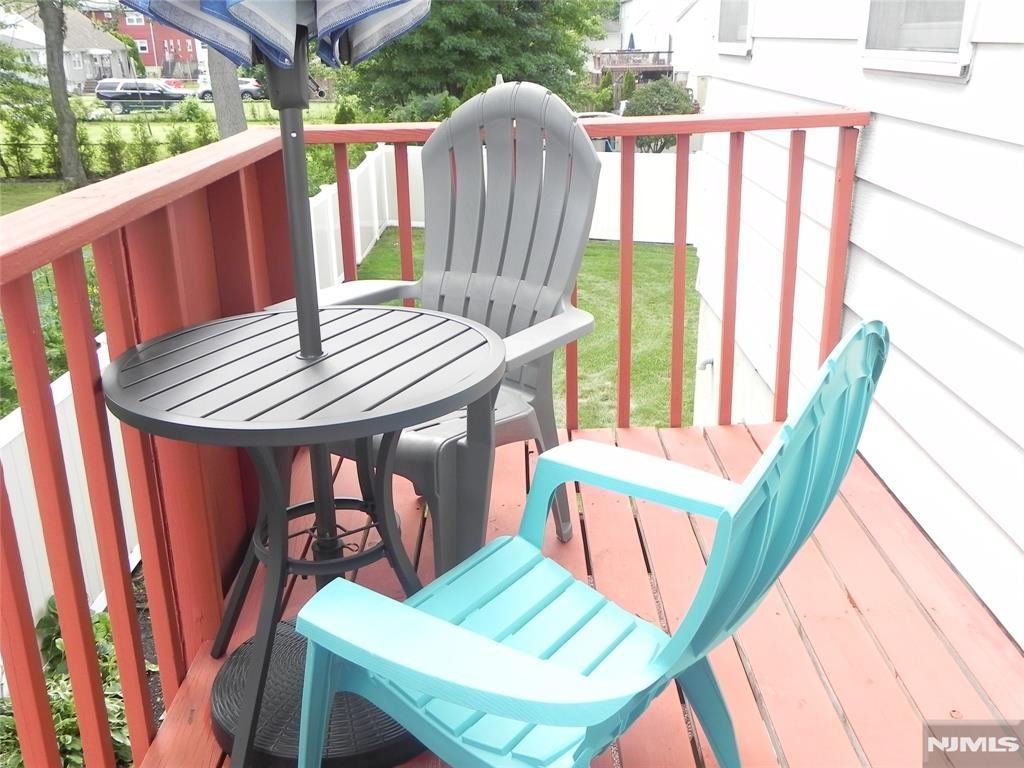 453 Liberty St - Photo 6 of 14