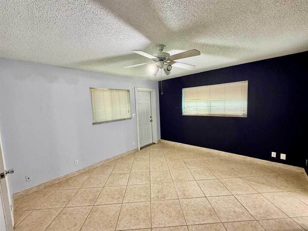 7714 Sw 8th Ct - Photo 5 of 12