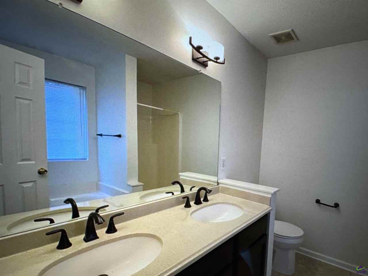 103 Prower Pl - Photo 7 of 11