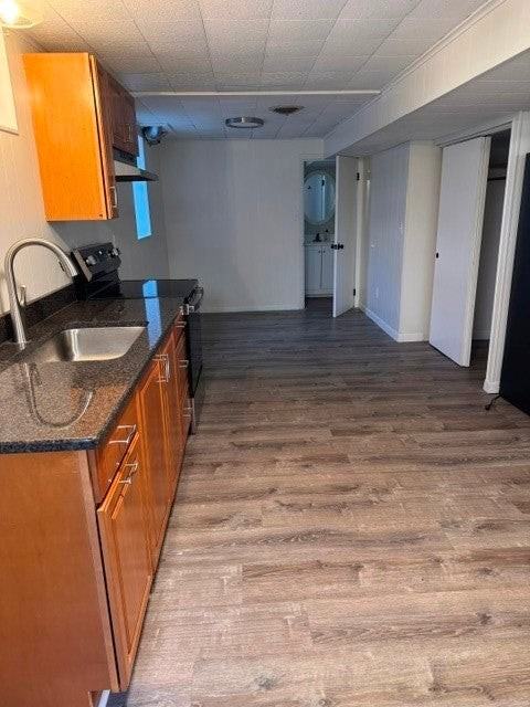 380 Liverpool Ave - Photo 6 of 17