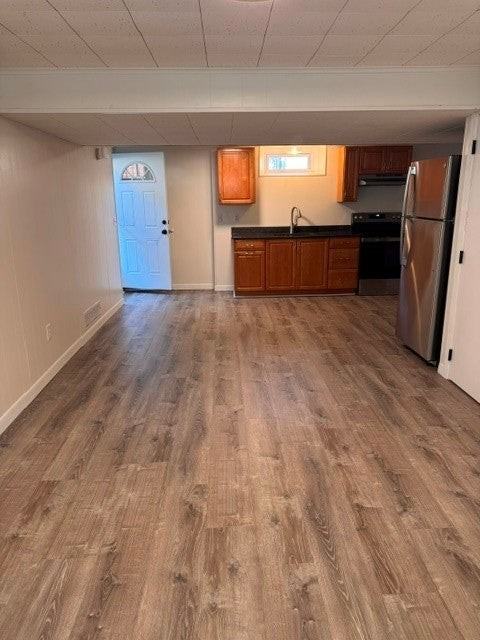 380 Liverpool Ave - Photo 7 of 17