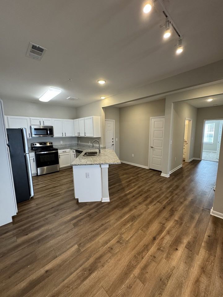 Harp Ln - Photo 6 of 8