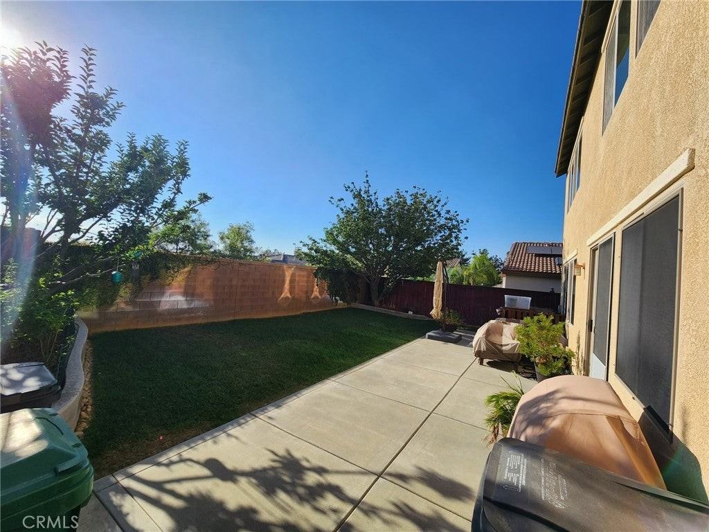 36934 Bay Hill Dr - Photo 2 of 8