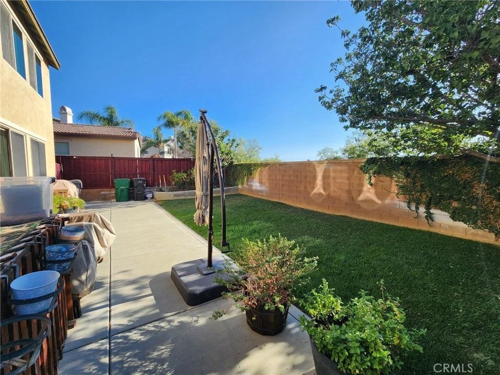 36934 Bay Hill Dr - Photo 3 of 8