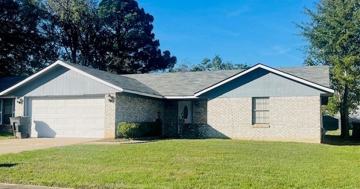 featured image of 4808 Honeysuckle Ln