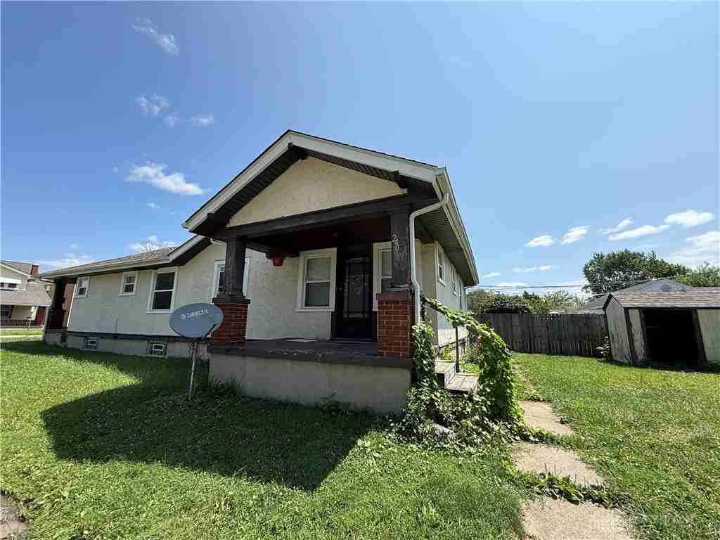 2406 Glenarm Ave - Photo 2 of 17