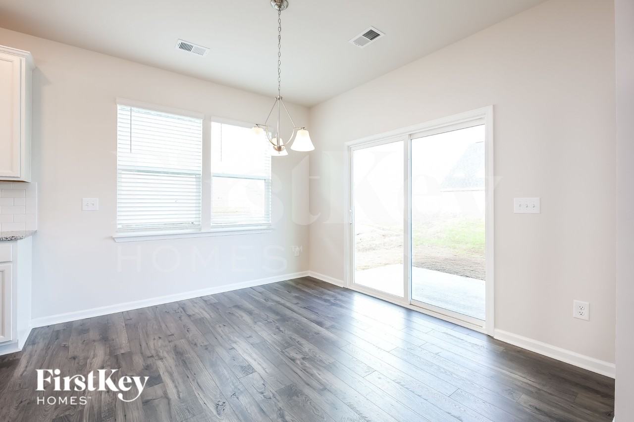 1100 Mission Hill Ln - Photo 4 of 16