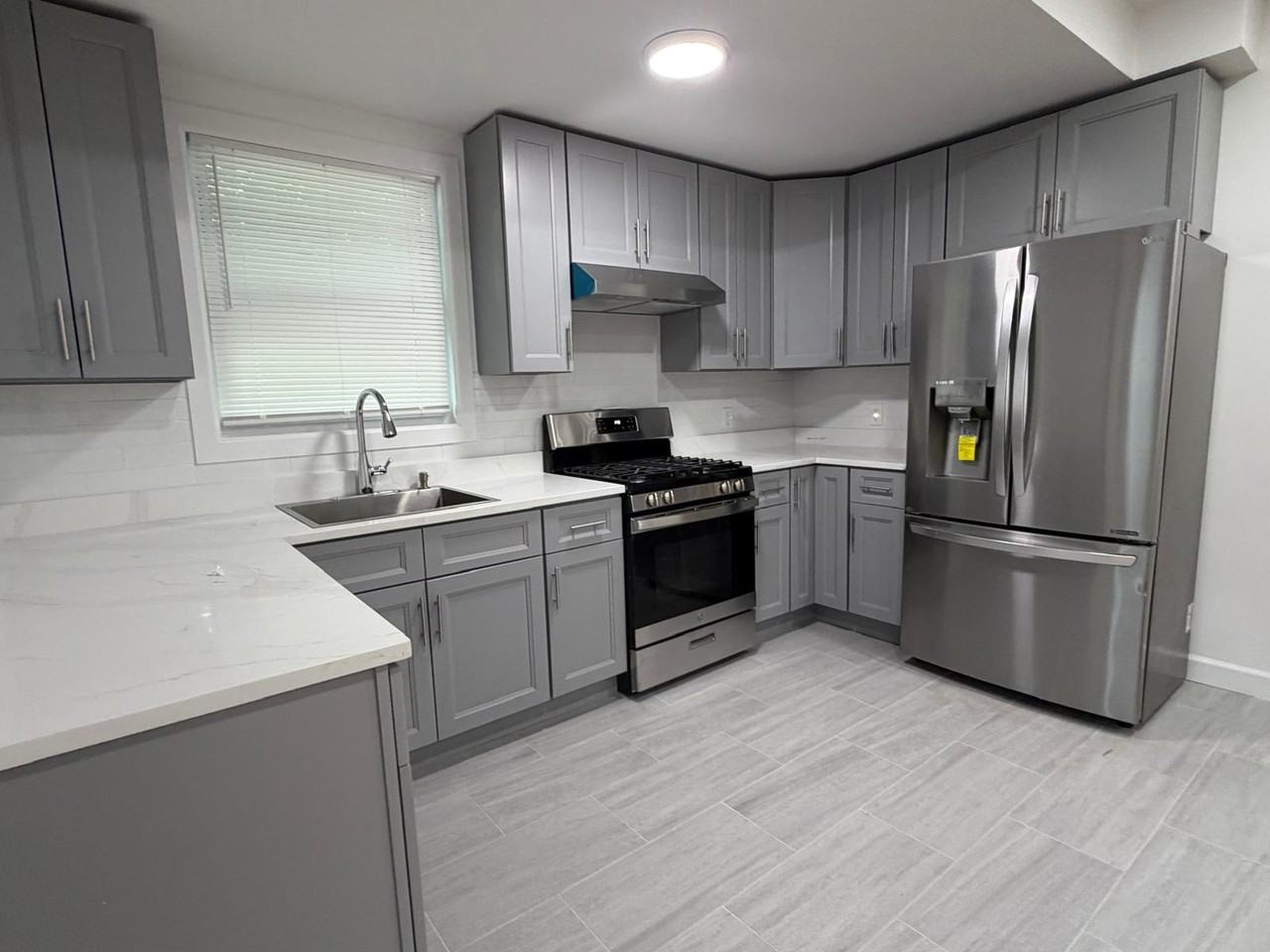 49 Mercer St - Photo 3 of 11