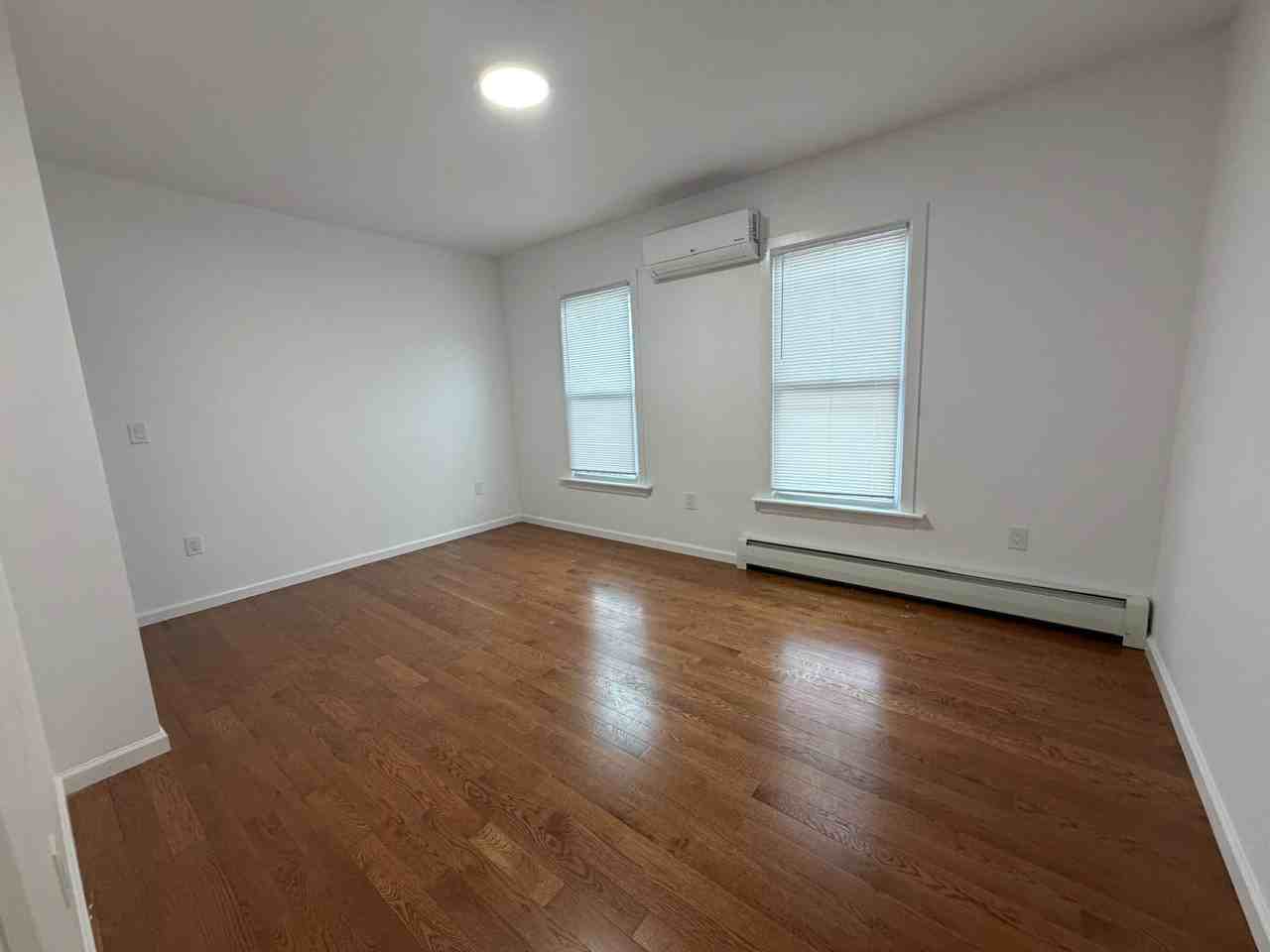 49 Mercer St - Photo 7 of 11