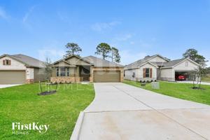 featured image of 14775 Country Club Dr
