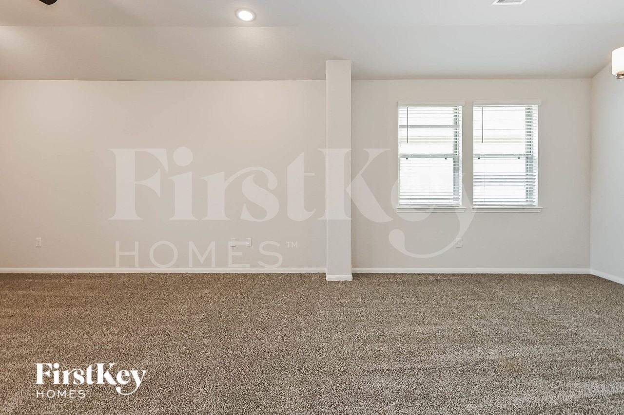 14775 Country Club Dr - Photo 2 of 15