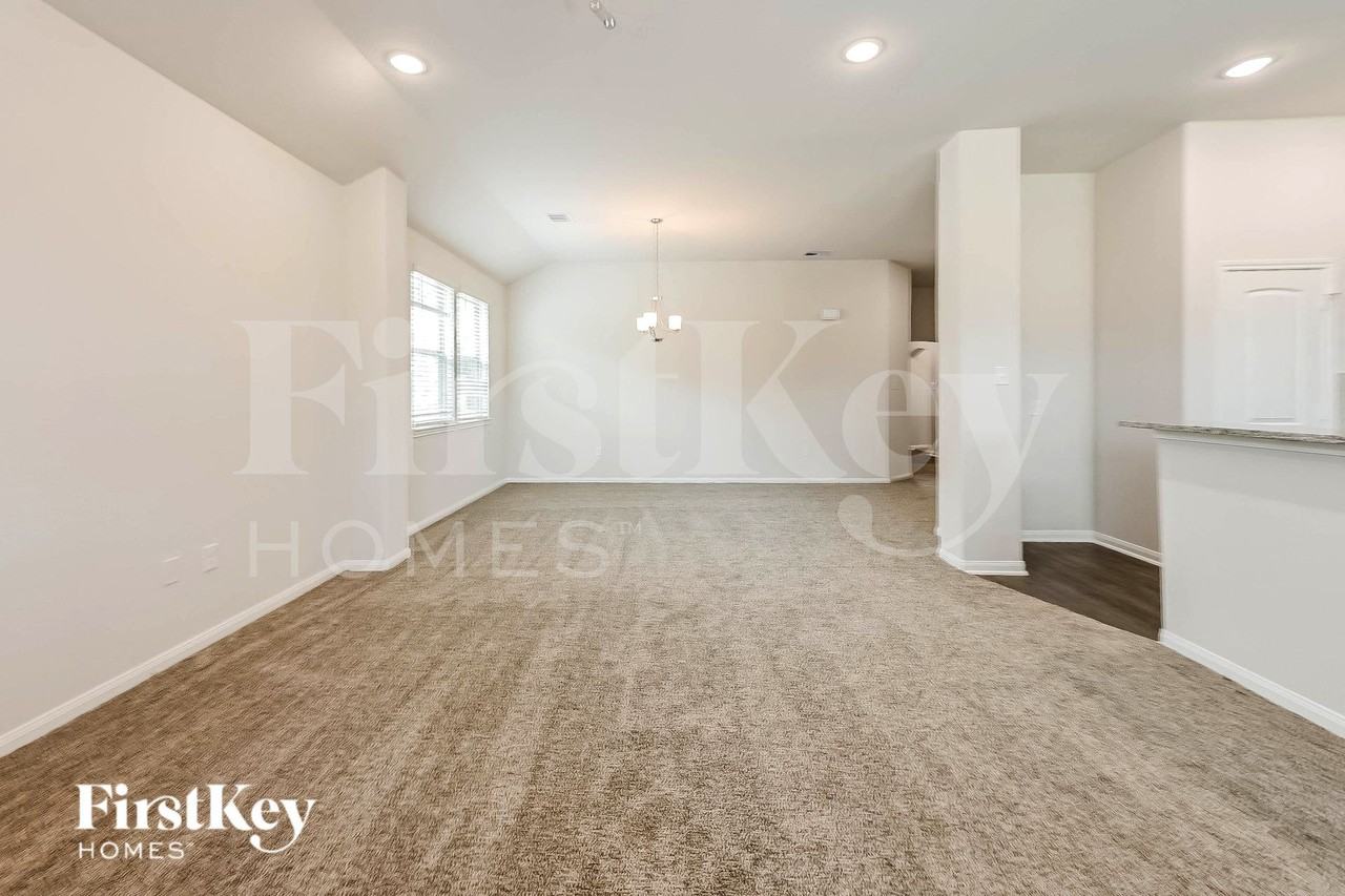 14775 Country Club Dr - Photo 3 of 15