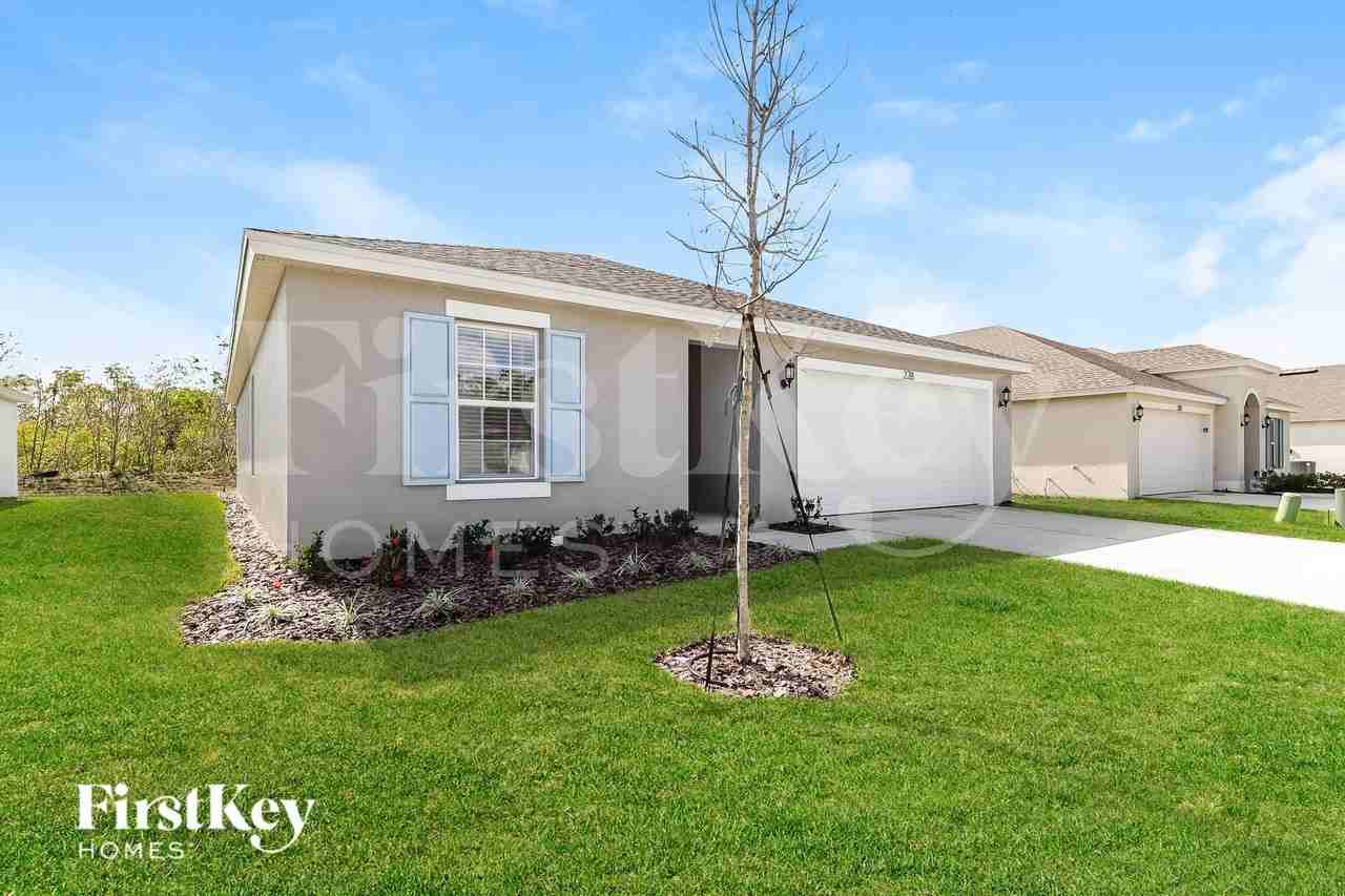 228 Southern Breeze Loop - Photo 2 of 16