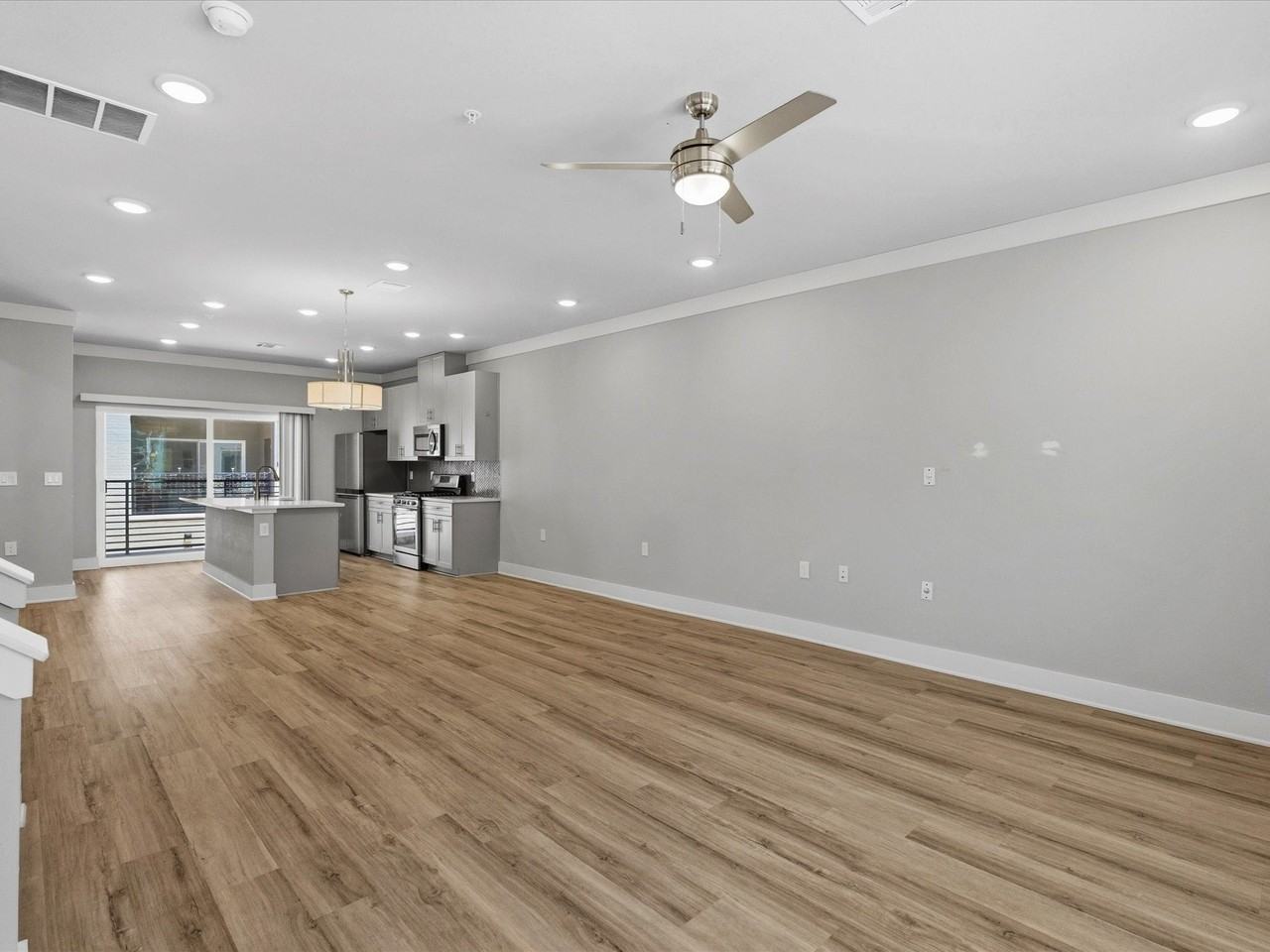 3325 Norris St - Photo 3 of 29