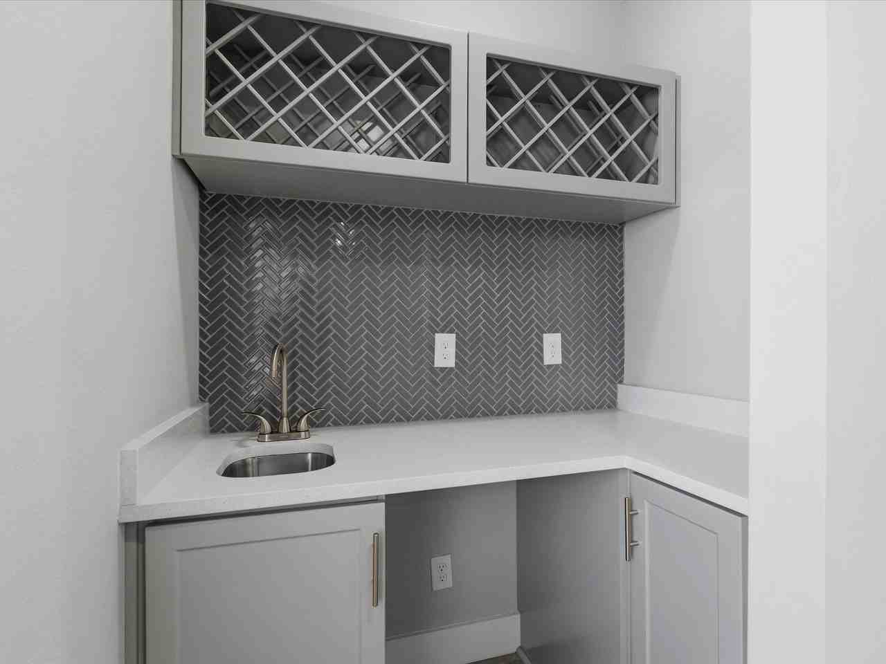 3325 Norris St - Photo 5 of 29