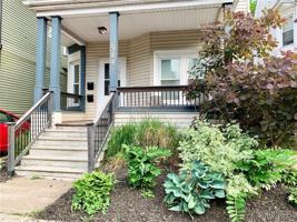 featured image of 514 Massachusetts Ave