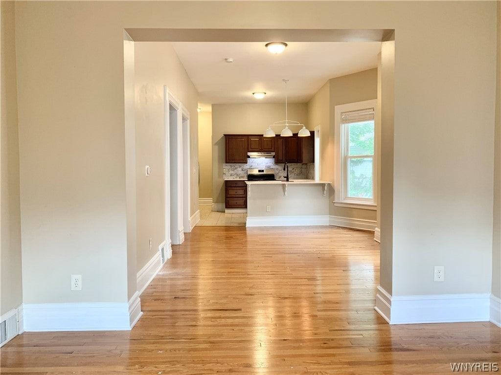 514 Massachusetts Ave - Photo 5 of 16