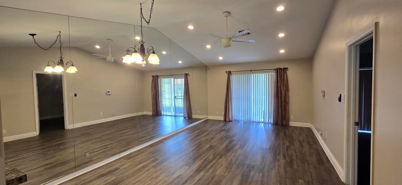 9861 Three Lakes Cir - Photo 3 of 26