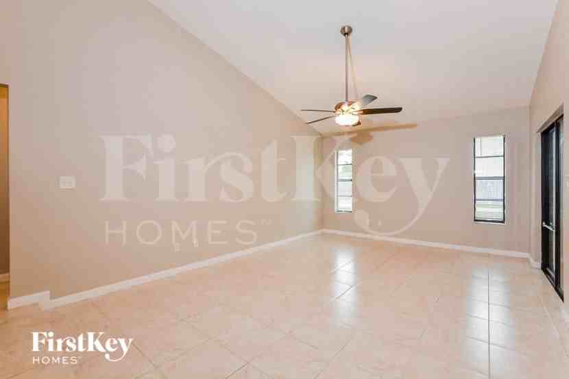 2943 Mallorn Way - Photo 3 of 16