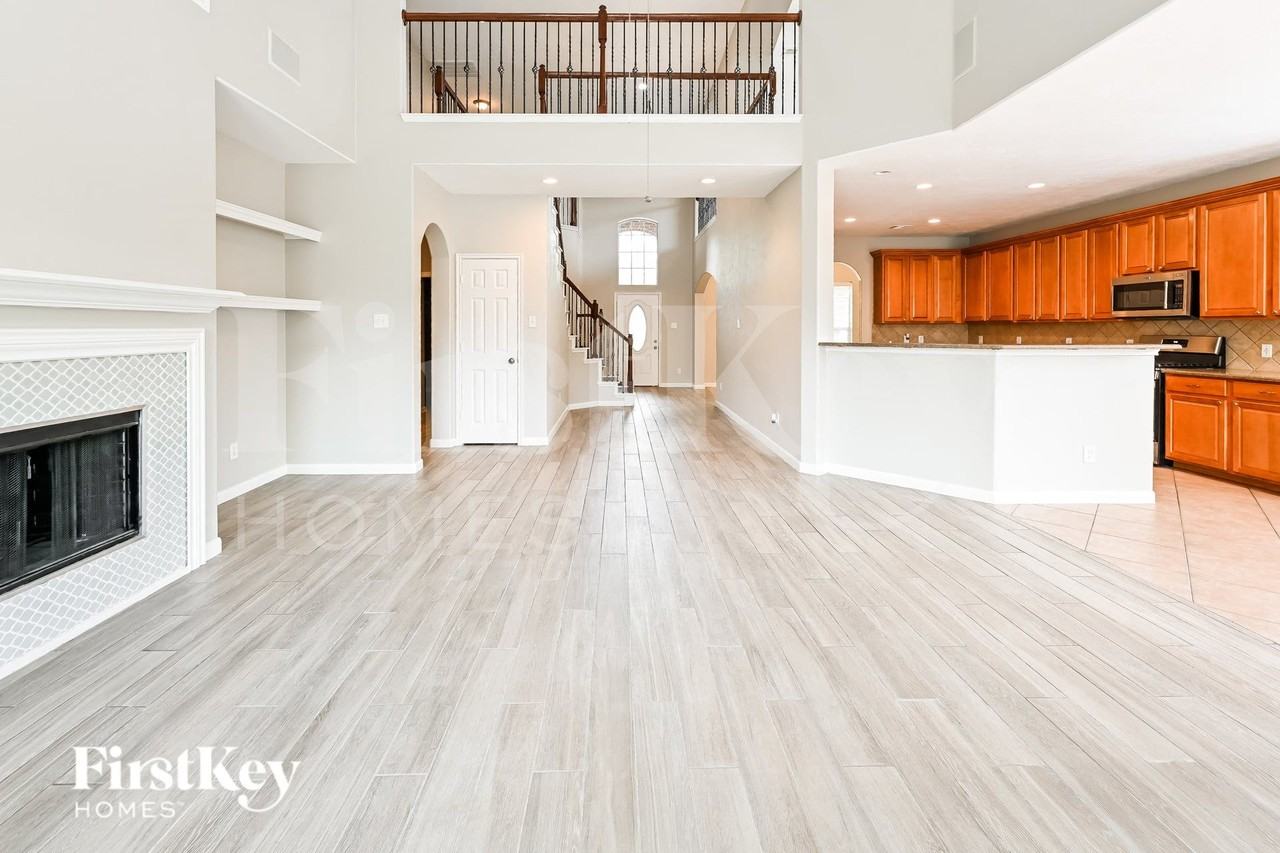 13803 Turning Spring Ln - Photo 4 of 16