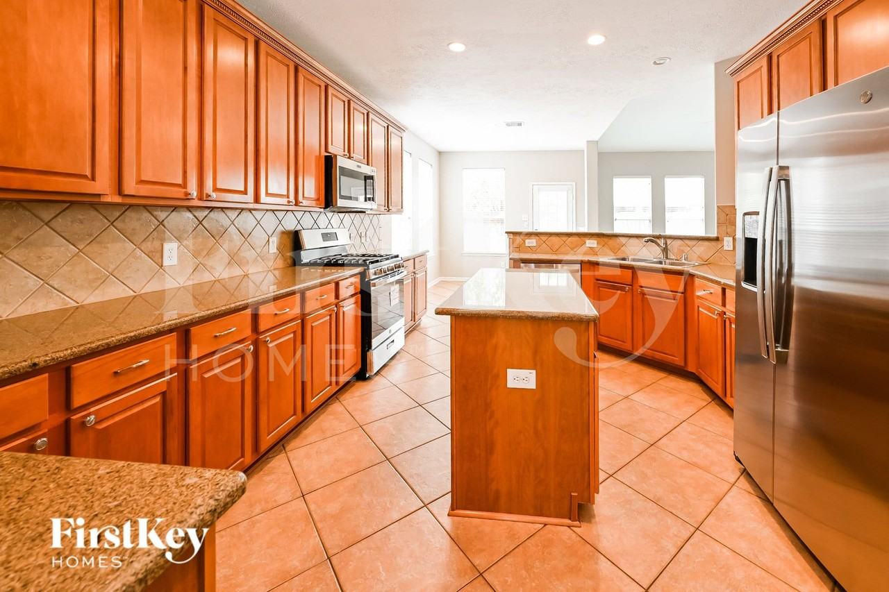 13803 Turning Spring Ln - Photo 7 of 16