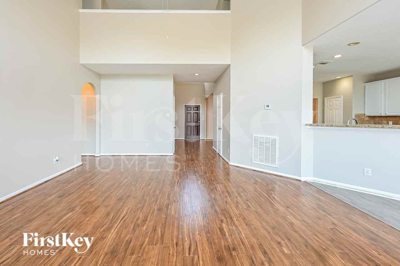 17811 Placid Oak Ct - Photo 4 of 16