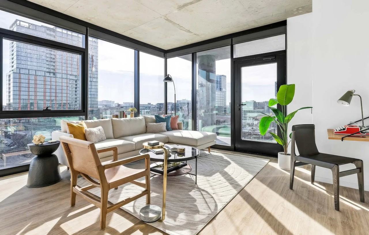 225 N Elizabeth St #1209