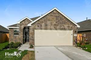 featured image of 18442 Summit Ranch Dr