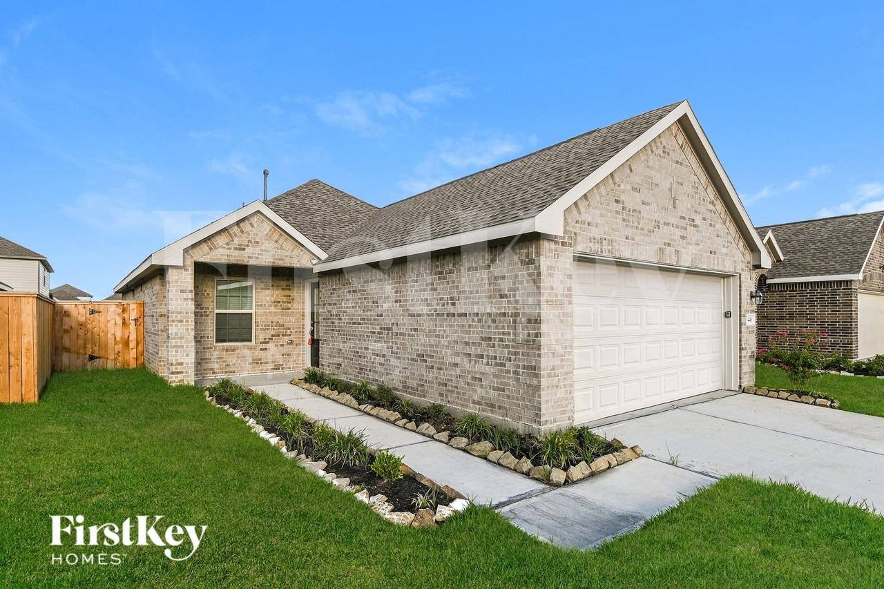 18446 Summit Ranch Dr - Photo 2 of 31