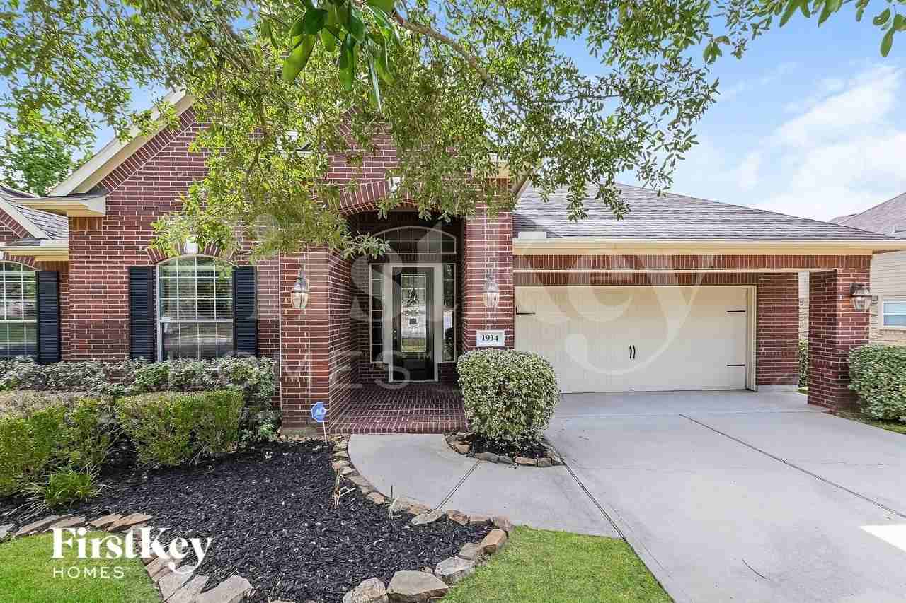 1934 Graystone Hills Dr