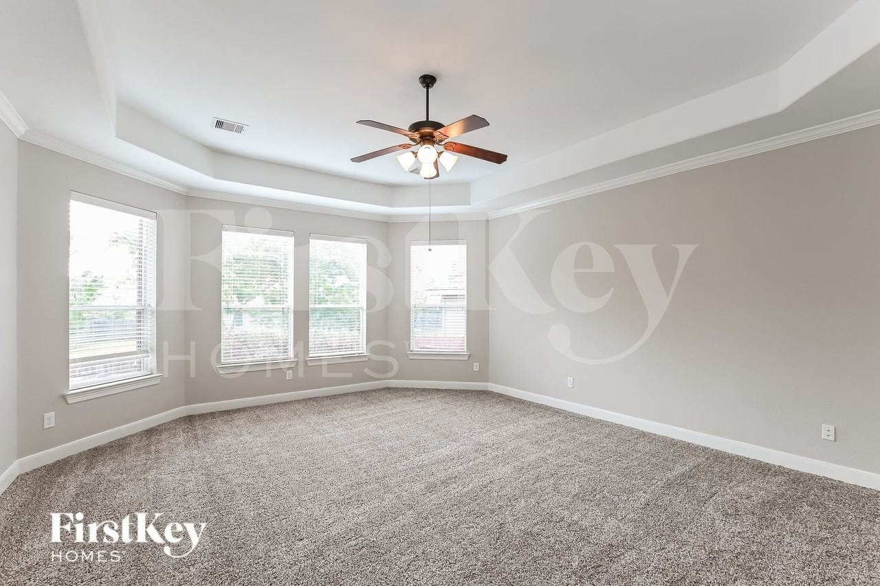 1934 Graystone Hills Dr - Photo 7 of 16