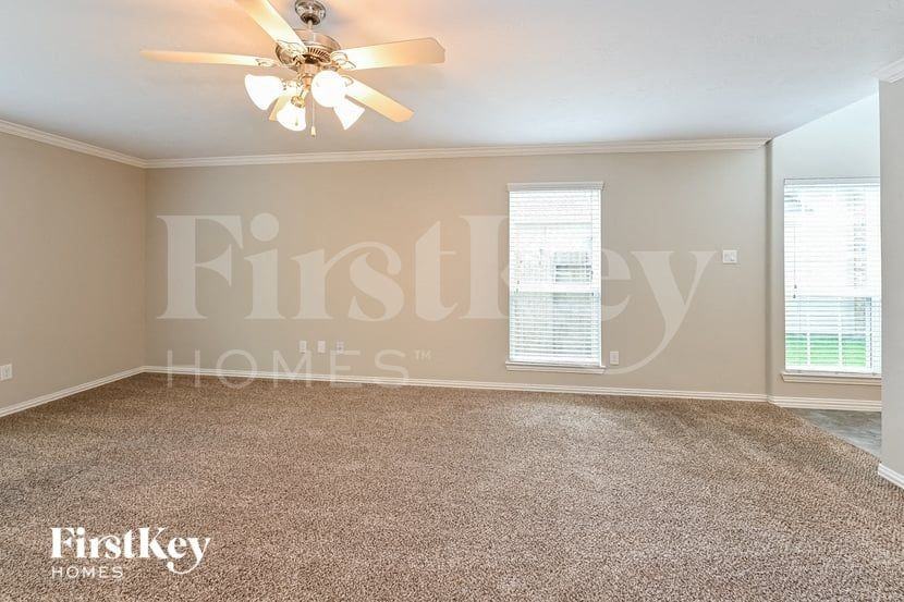 2919 Chaplin Place Dr - Photo 5 of 16