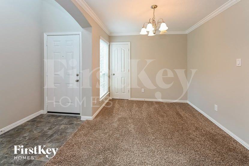 2919 Chaplin Place Dr - Photo 6 of 16
