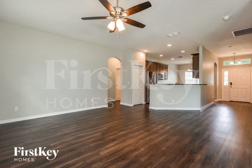 13140 Laurel Crest Ct - Photo 3 of 16