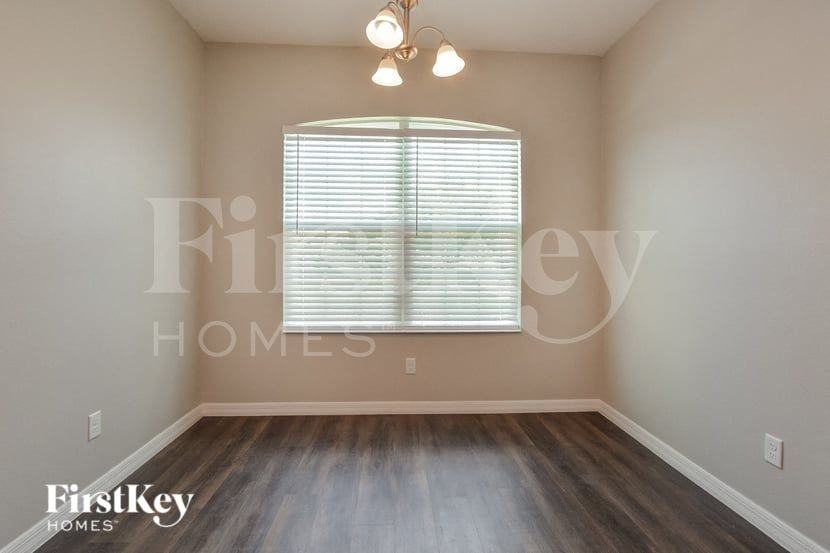 13140 Laurel Crest Ct - Photo 5 of 16