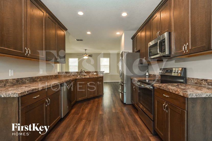 13140 Laurel Crest Ct - Photo 6 of 16