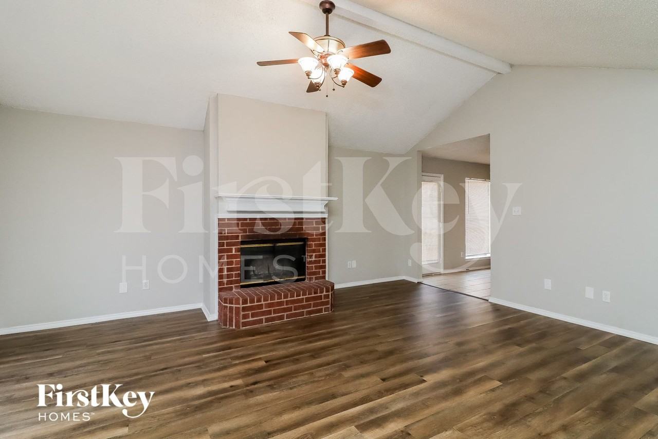 7213 Ashbourne Way - Photo 4 of 16