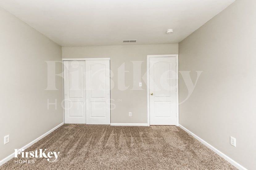 1795 Valleywood Dr - Photo 4 of 7