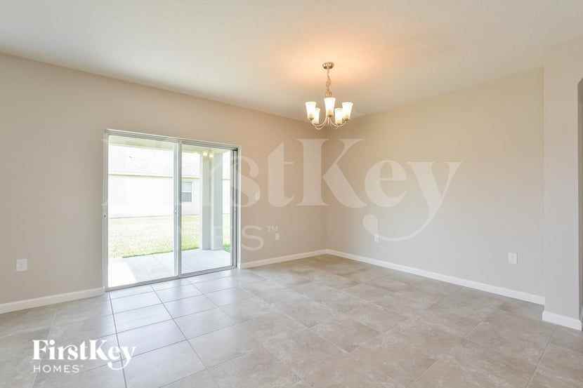 545 Sorrento Dr - Photo 5 of 16