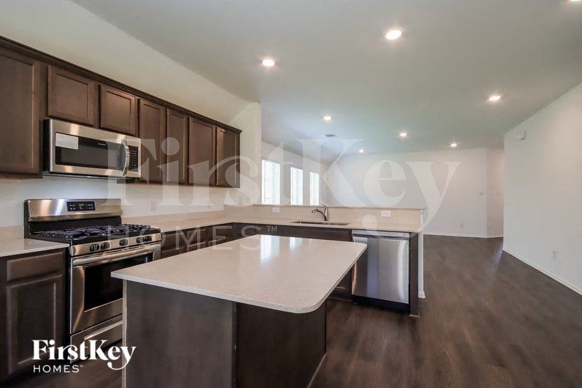 18909 Collina Way - Photo 5 of 16