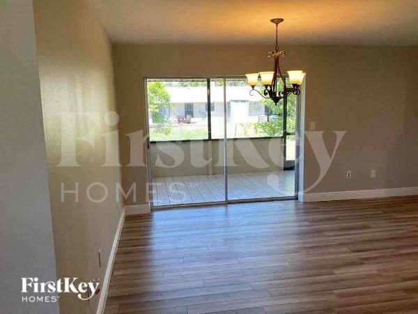 19037 Tampa Rd S - Photo 3 of 13