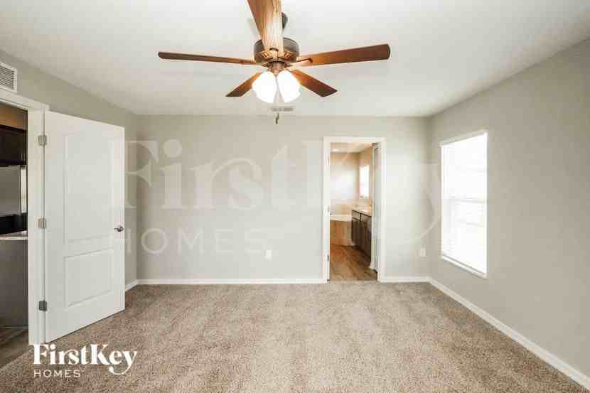 444 Lanham Dr - Photo 6 of 16