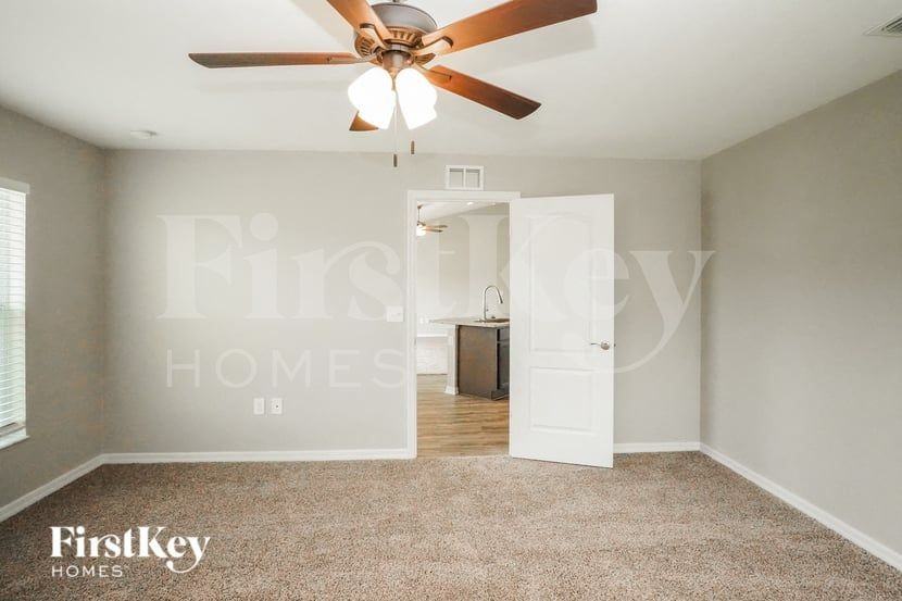 444 Lanham Dr - Photo 7 of 16