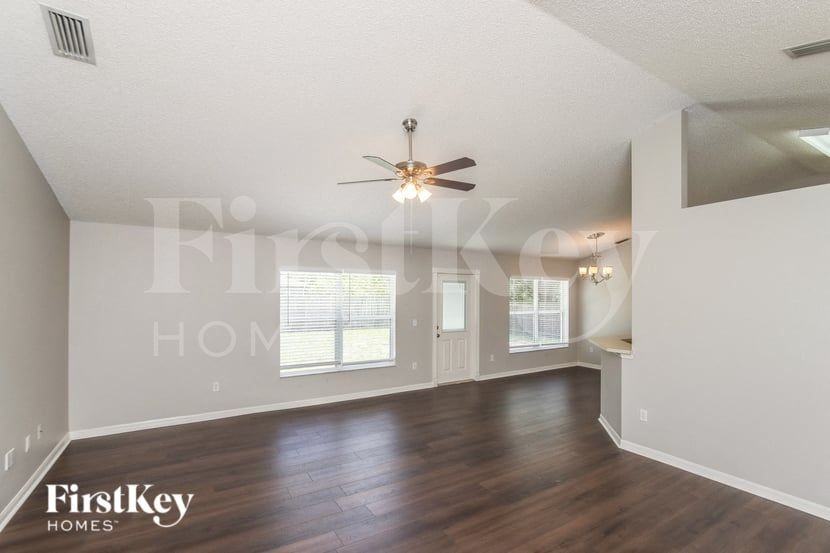826 Tedder Rd Se - Photo 4 of 16