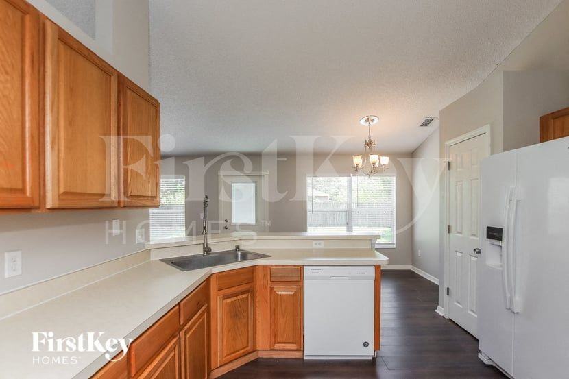 826 Tedder Rd Se - Photo 6 of 16