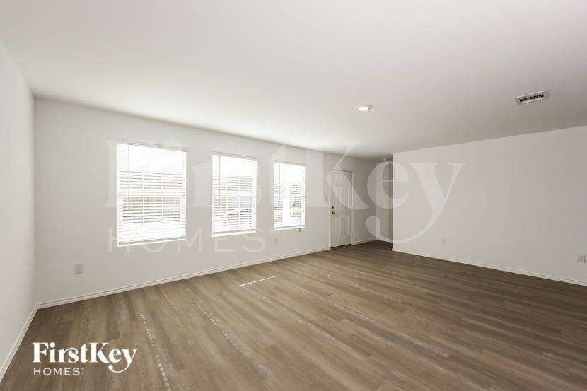 7383 Cultivator Way - Photo 3 of 16