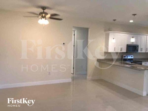 3404 26th St Sw - Photo 4 of 11